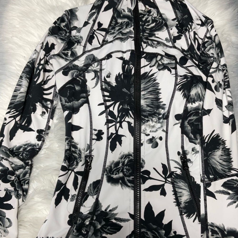 lululemon Jacket - Picture 3 of 6